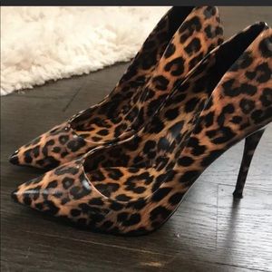 Aldo leopard heels size 9